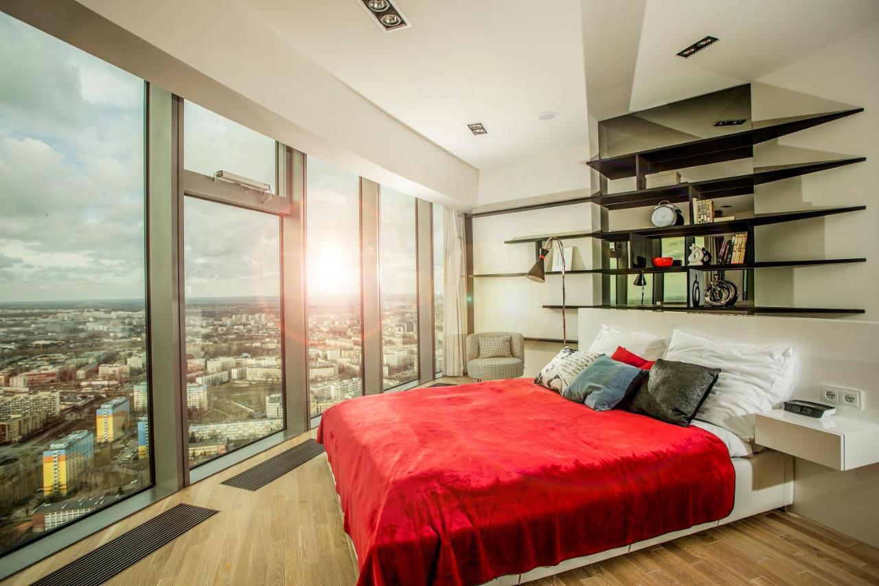 Sky Tower Apartment *