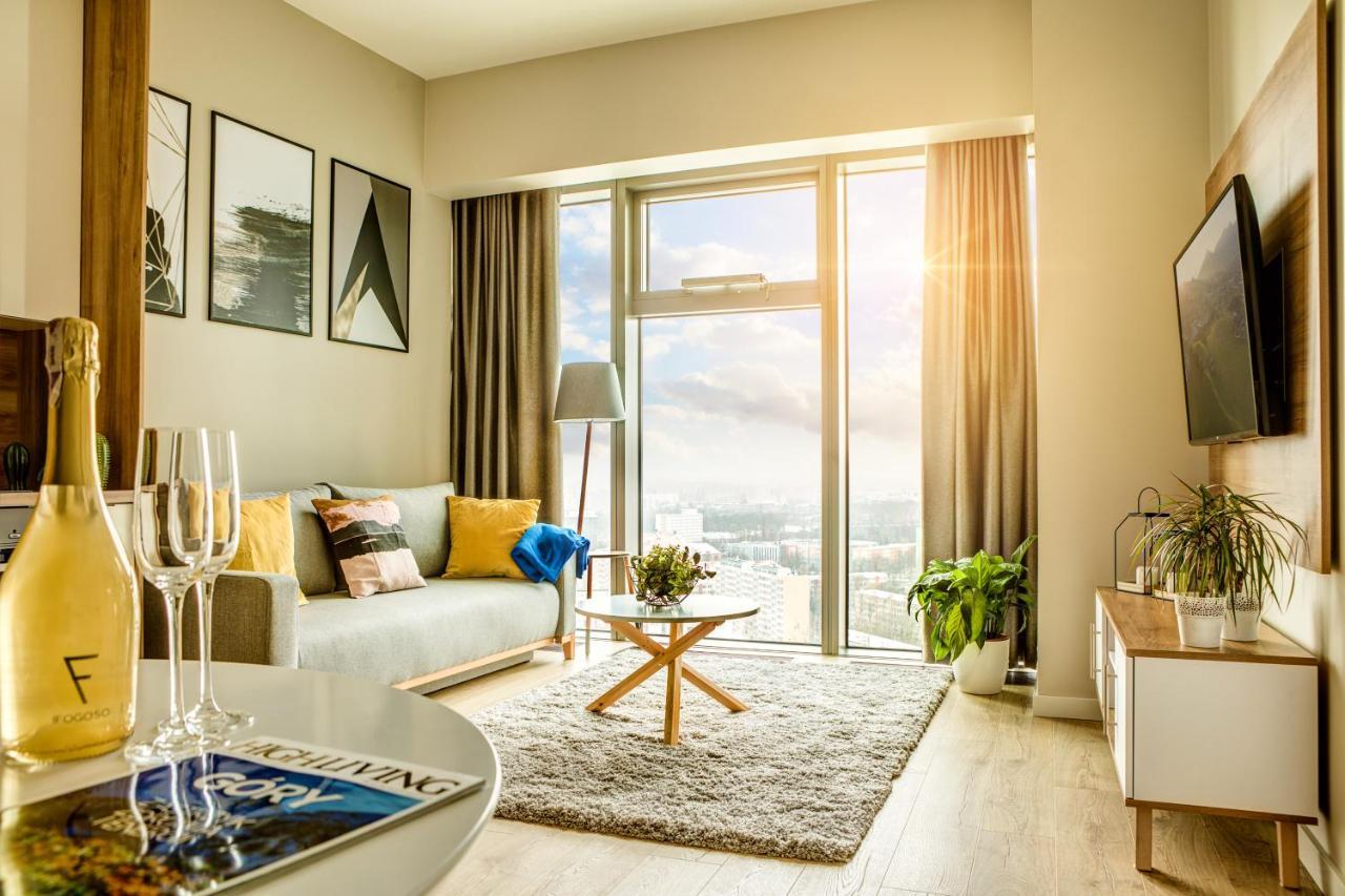 Sky Tower Apartment *