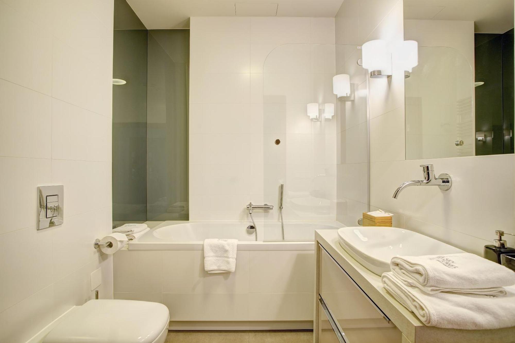 Sky Tower Apartment